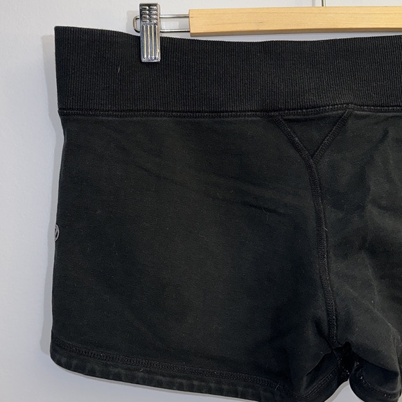 Lululemon Studio Short - Picture 5 of 8